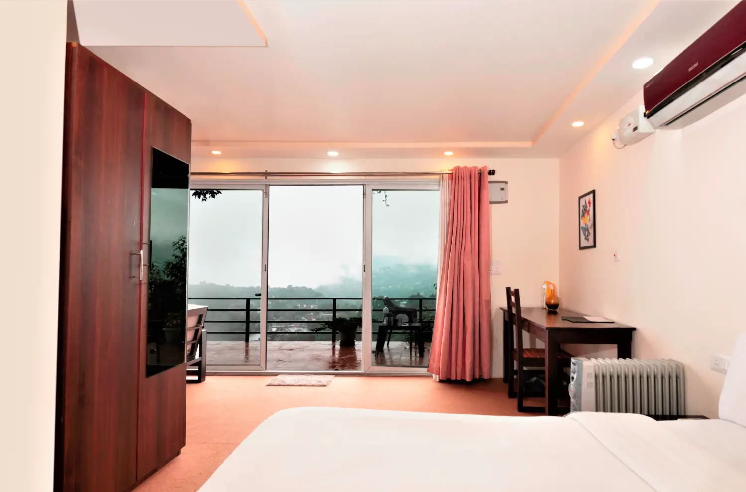 Uttarakhand hotel booking